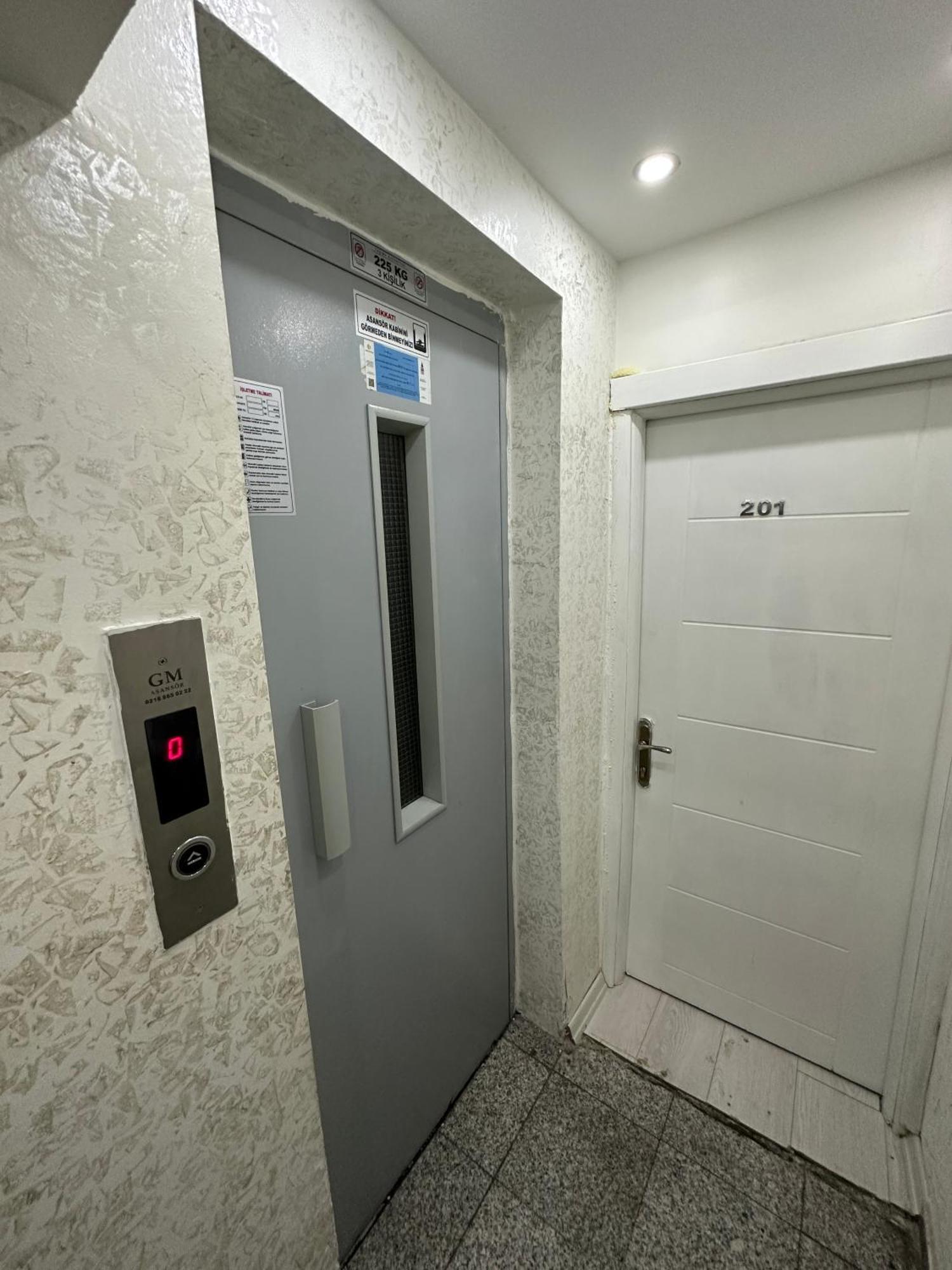 Taksim Istiklal Suites Истанбул Екстериор снимка