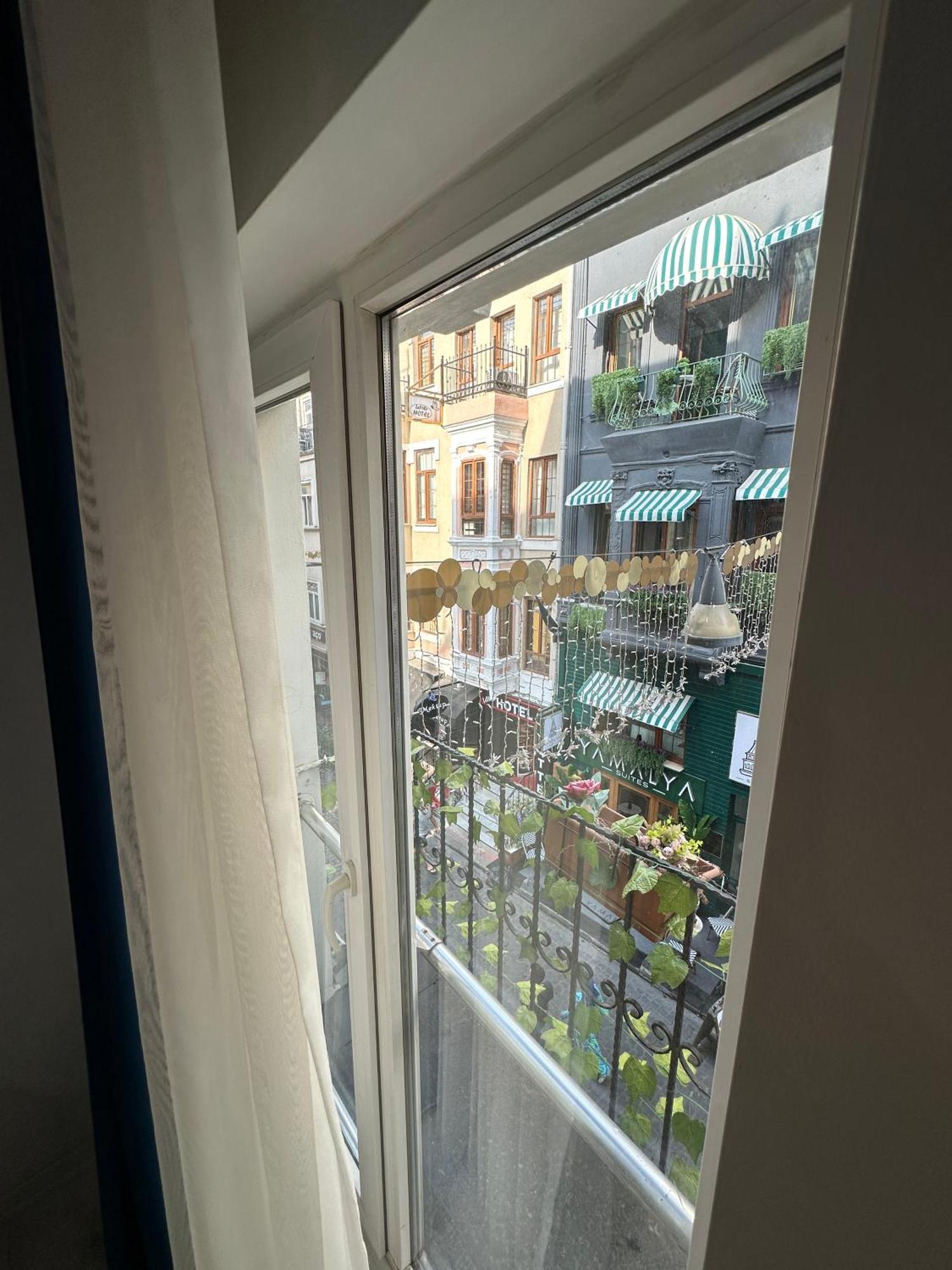 Taksim Istiklal Suites Истанбул Екстериор снимка