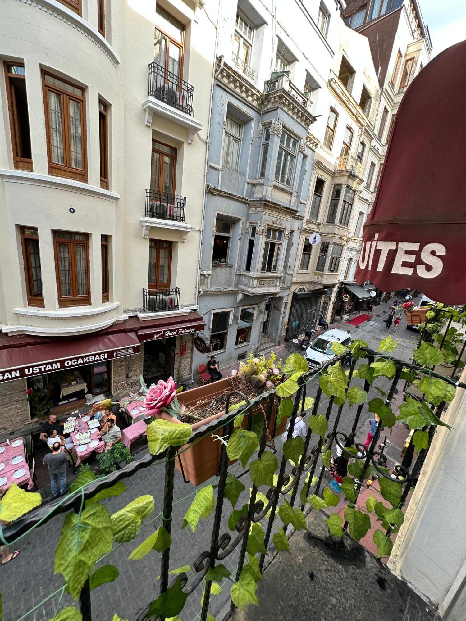 Taksim Istiklal Suites Истанбул Екстериор снимка