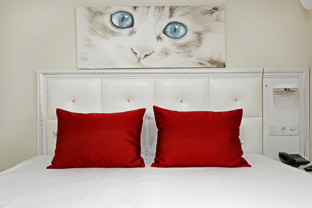Taksim Istiklal Suites Истанбул Екстериор снимка